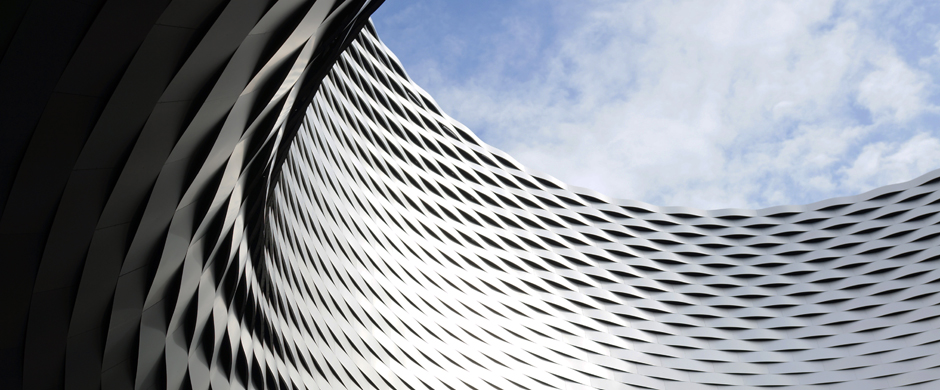 Messe Basel, Architektur mit Blick in den Himmel